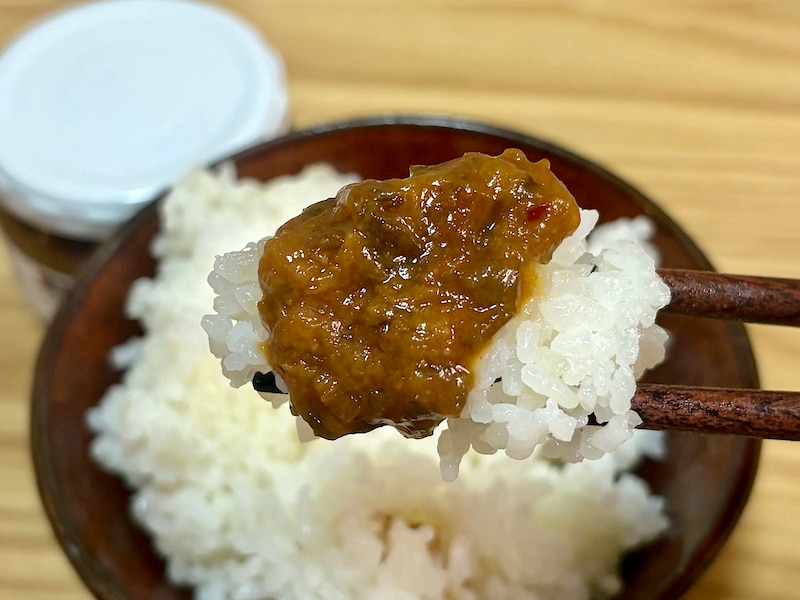 炊きたてのごはんにかけるのはもちろん、肉や魚料理のトッピングにも相性抜群です 