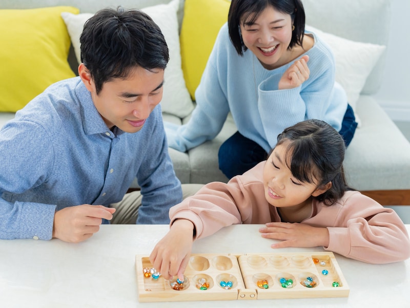 親子で「夢中になれること」を見つけていく　※画像出典：PIXTA