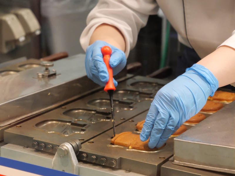 一枚ずつ焼き上げて提供（筆者撮影）