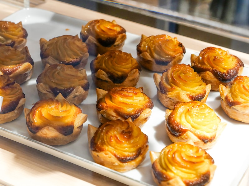 ガトー・ド・ボワイヤージュ BASEGATE横浜関内店「スイートポテトパイ」（税込324円）（筆者撮影）