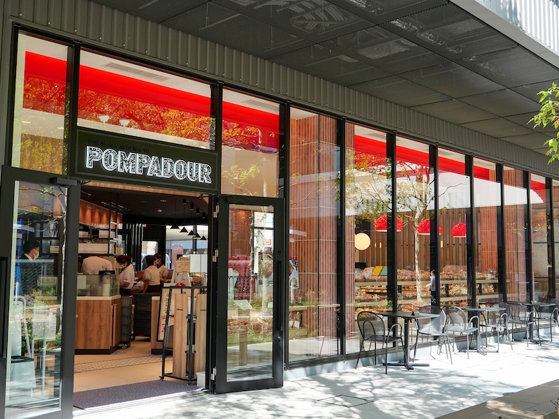 ポンパドウル BASEGATE横浜関内店 外観（筆者撮影）