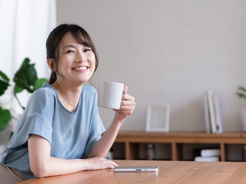 ゆうちょ銀行の定期貯金に預けてみると利息が「約24倍」に!? ※画像：amanaimages