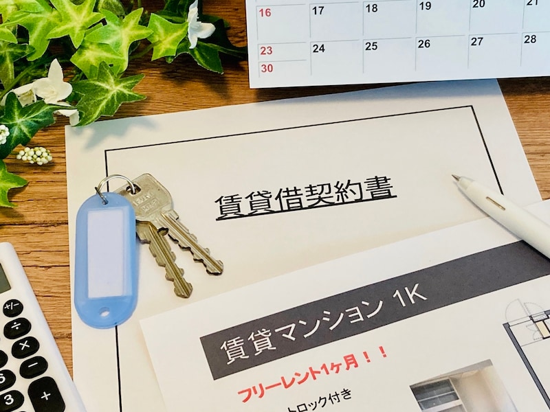 「大家さんの国籍」を確認しないと、あなたの元に税務署が来るかもしれません。自衛の秘策とは。※サムネイル画像：PIXTA