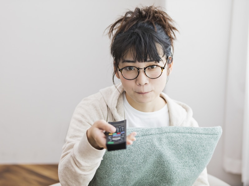 YouTubeは老後の味方。趣味・学び・健康習慣まで広がる新しい楽しみ方 ※画像：amanaimages