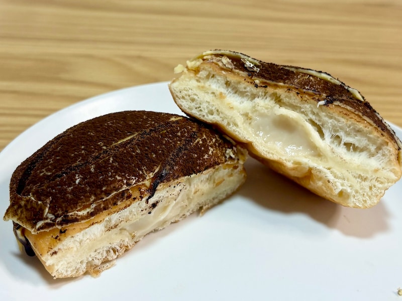 ティラミスらしいほろ苦さとコク深い甘さが楽しめる、ぜいたく感のある味わいに仕上がっています