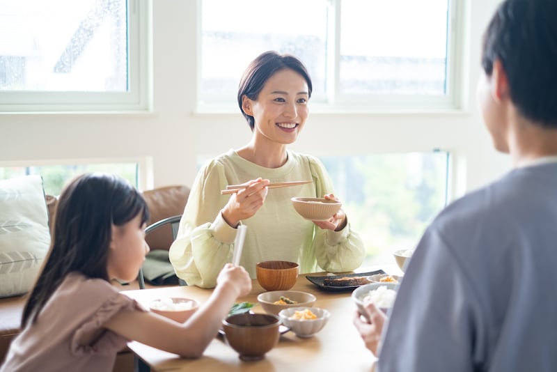食事風景（イメージ）