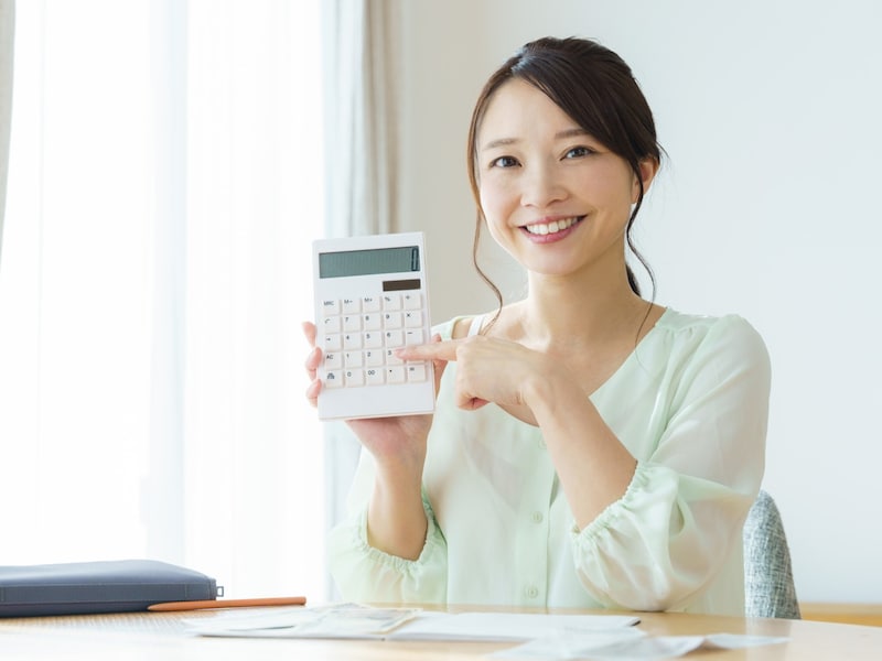 個人向け国債は最低いくらから買える?(画像:PIXTA)