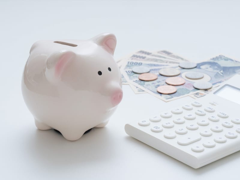 年金を受給しながらアルバイトもしていますが……（画像：PIXTA）