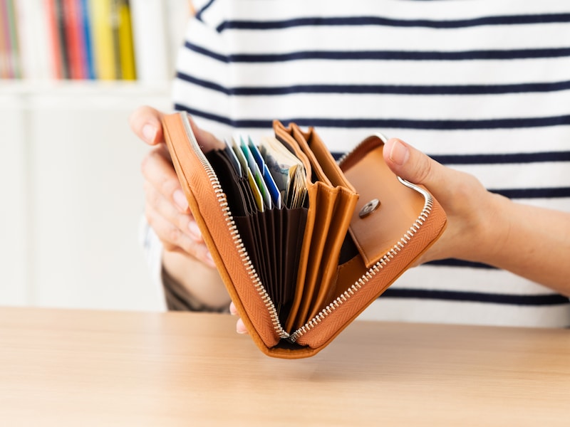 「お金まわりの片づけ」はまず財布から！ 見るべきは「いくら入っているか」ではなく…… ※画像：PIXTA