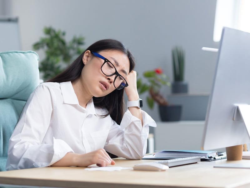 夏ボーナス女性