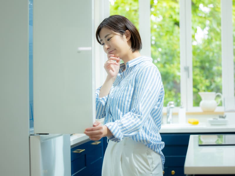 Q. 冷蔵庫からずっと「ジー」という音がしています。真夏だけ大きくなるのですが普通ですか？