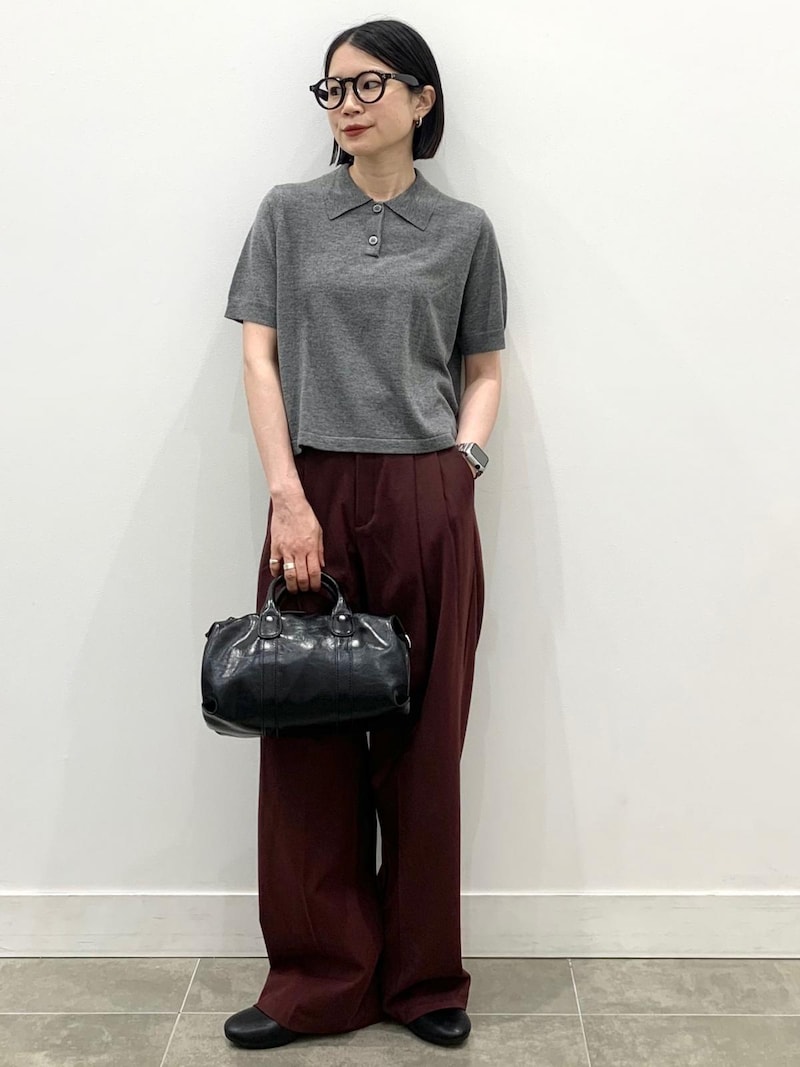 程よいサイズ感で上半身をコンパクトに見せて　出典：StyleHint