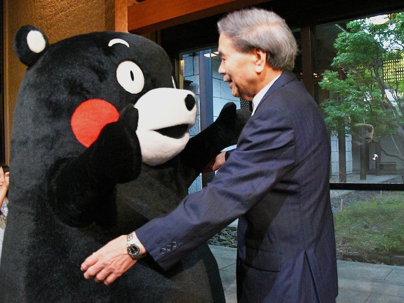 ずっと手をつないでいたふたり