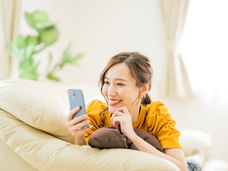 定期預金に100万円を預けたら？（画像：PIXTA）