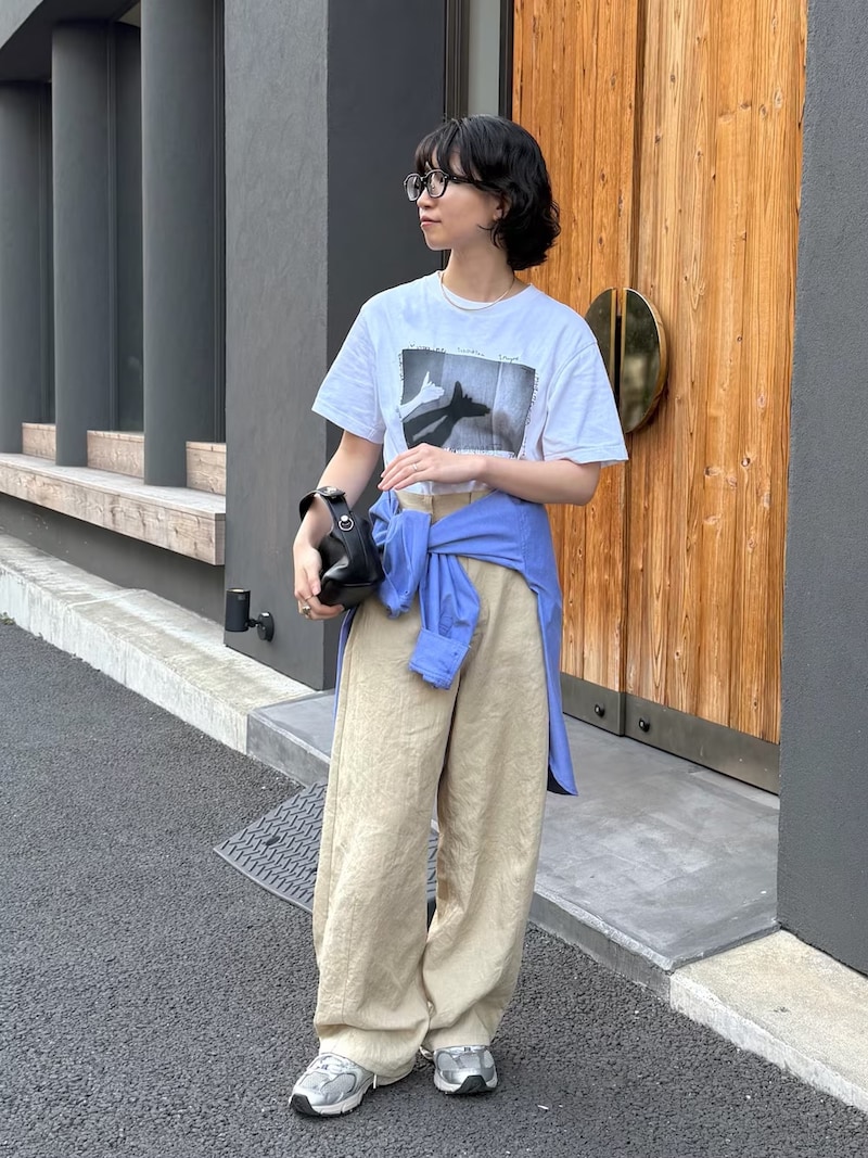 フォトTシャツでいつものコーデにこなれ感をプラス　出典：WEAR