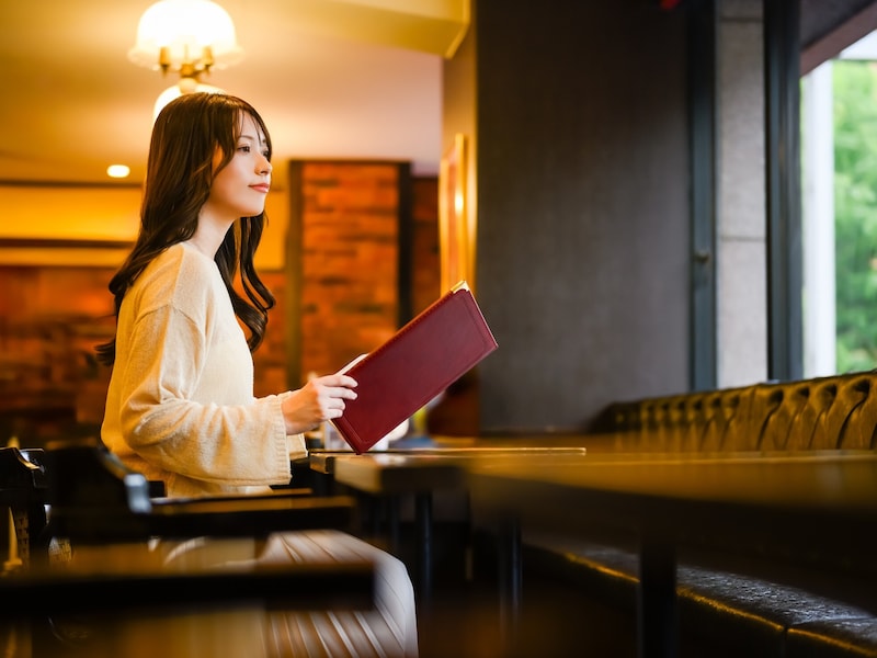 外食優待は「普段利用する店か」がポイント（画像：PIXTA）