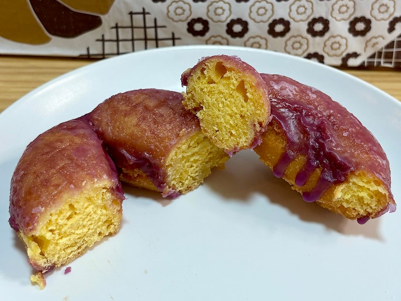 焼き芋風味のコーティングがアクセントになっています 