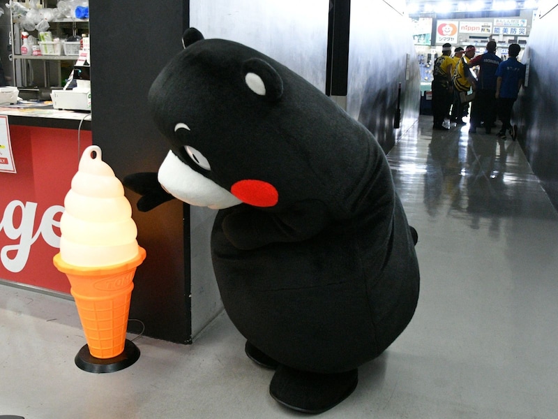 うっかり手が伸びて……