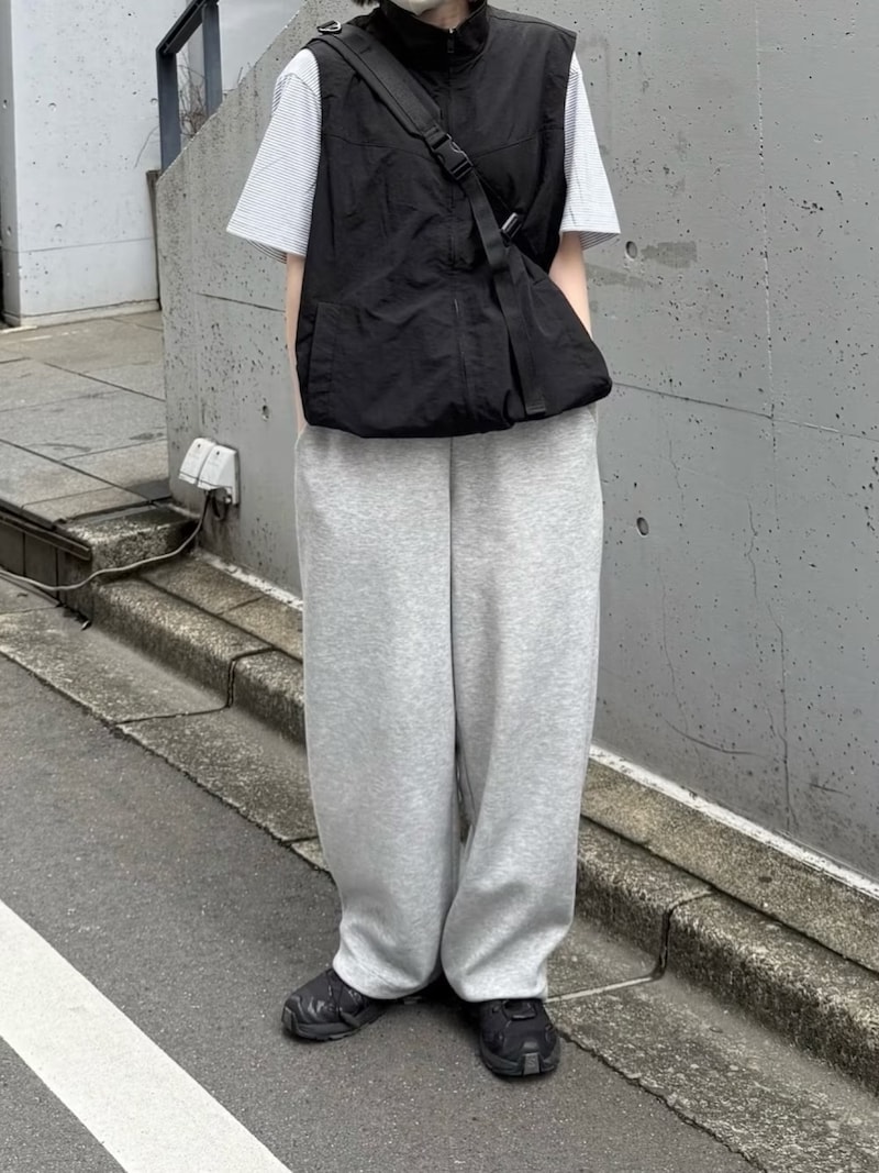 程よいゆとりのあるサイズ感で女性にも人気の高いメンズTシャツです　出典：WEAR