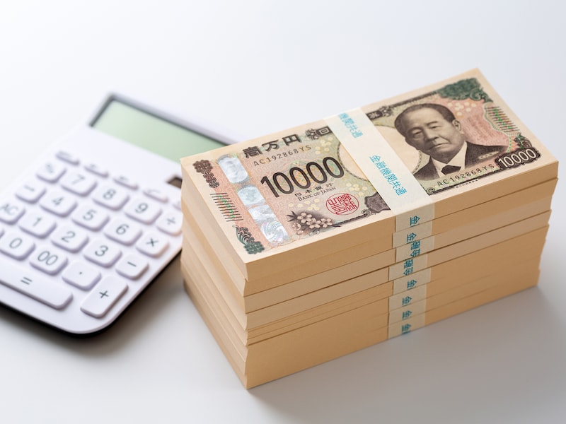 年収800万円台の人は全体の何％？ ※画像出典：PIXTA