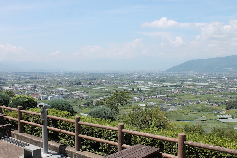 勝沼ぶどうの丘からの眺め