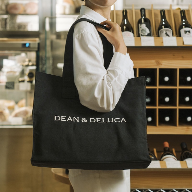 「グローサリーバッグ」ブラックはオンラインストア限定（画像出典：DEAN & DELUCA）