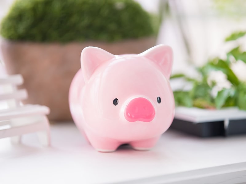 年金は繰り上げと繰り下げ、どちらを選べばいい？（画像：PIXTA）