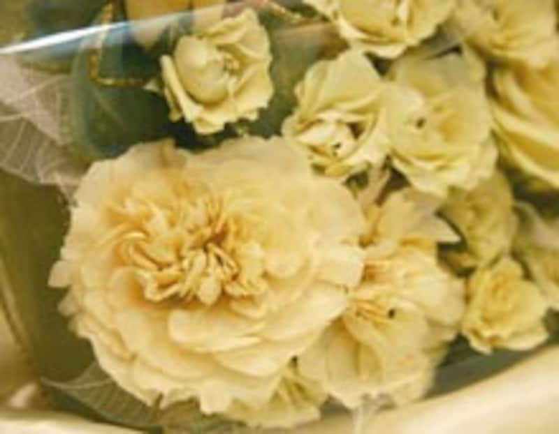 まるで生の花のような風合い
