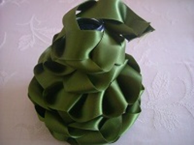 ミニツリーの作り方 テーブルサイズの華やかクリスマスツリー ハンドメイド 手芸 All About