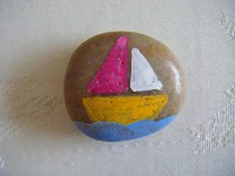 石ころアートヨット