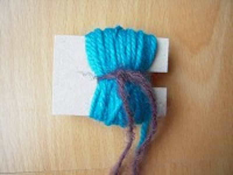 毛糸のポンポンアクセサリーの作り方 巻く回数や丸く切る簡単なコツ ハンドメイド 手芸 All About
