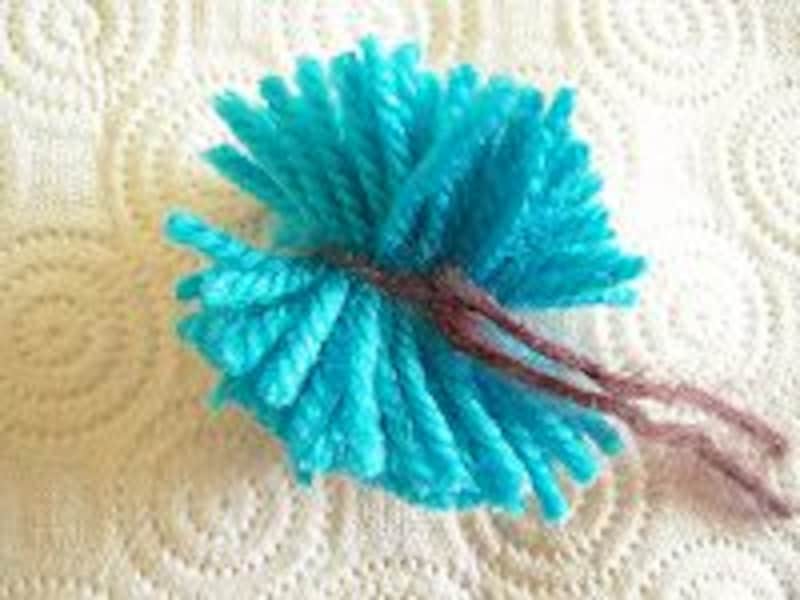 毛糸のポンポン作り方 巻く回数や丸く切る簡単なコツを紹介 ハンドメイド 手芸 All About