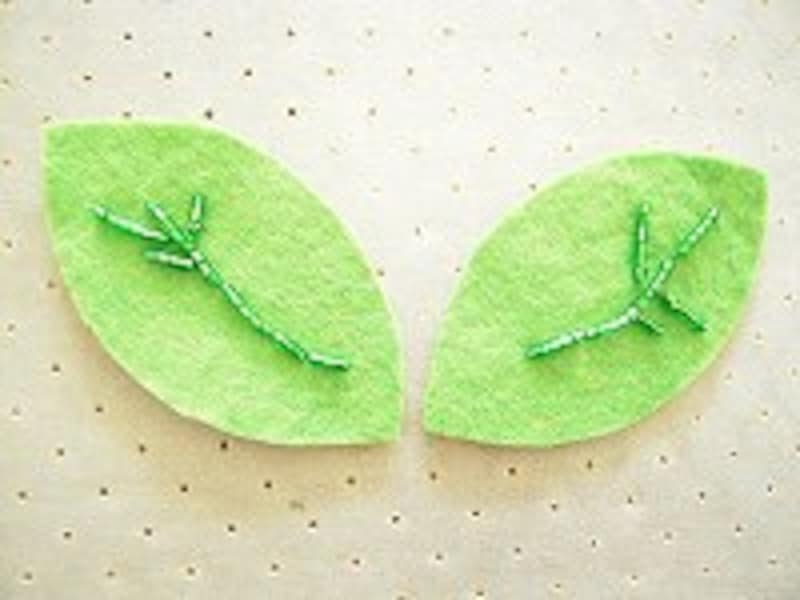 毛糸のポンポン作り方 巻く回数や丸く切る簡単なコツを紹介 ハンドメイド 手芸 All About 毛糸のポンポン作り方 巻く回数や丸く切る簡単なコツを紹介 ハンドメイド 手芸 All About