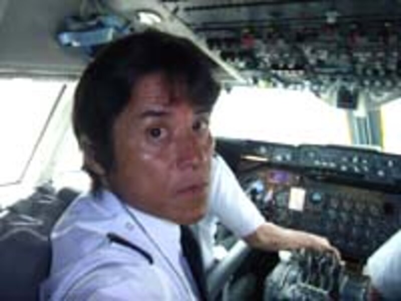 コクピットの上田さん