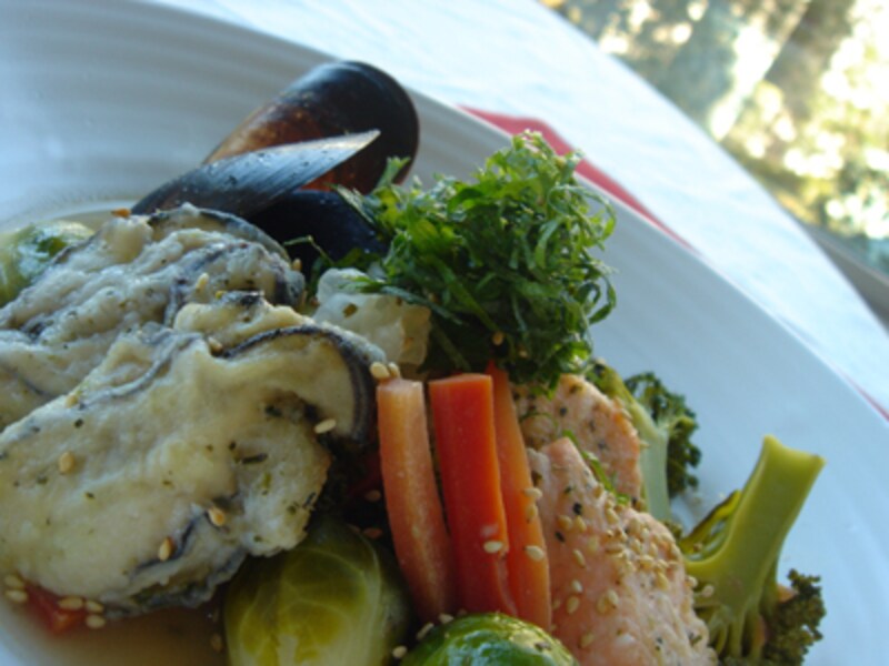 サーモンと牡蠣の和風ブイヤベース