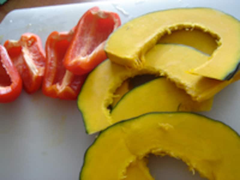 焼きかぼちゃとピーマンのアンチョビソース