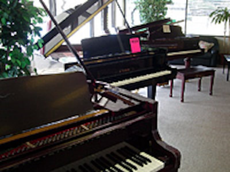 ハワイのピアノ専門店サンダース
