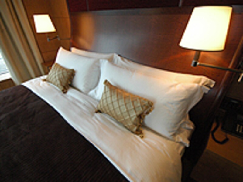 シャングリ・ラ ホテルのベッド