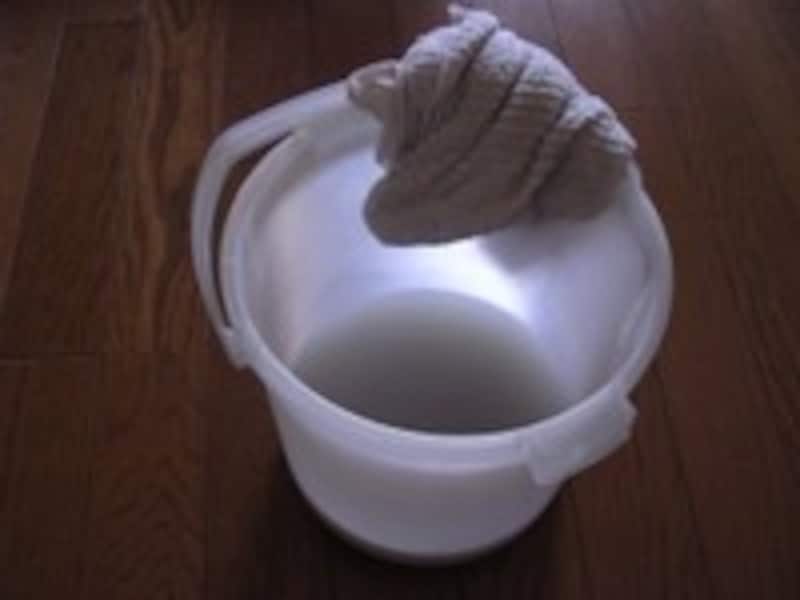 フローリング。