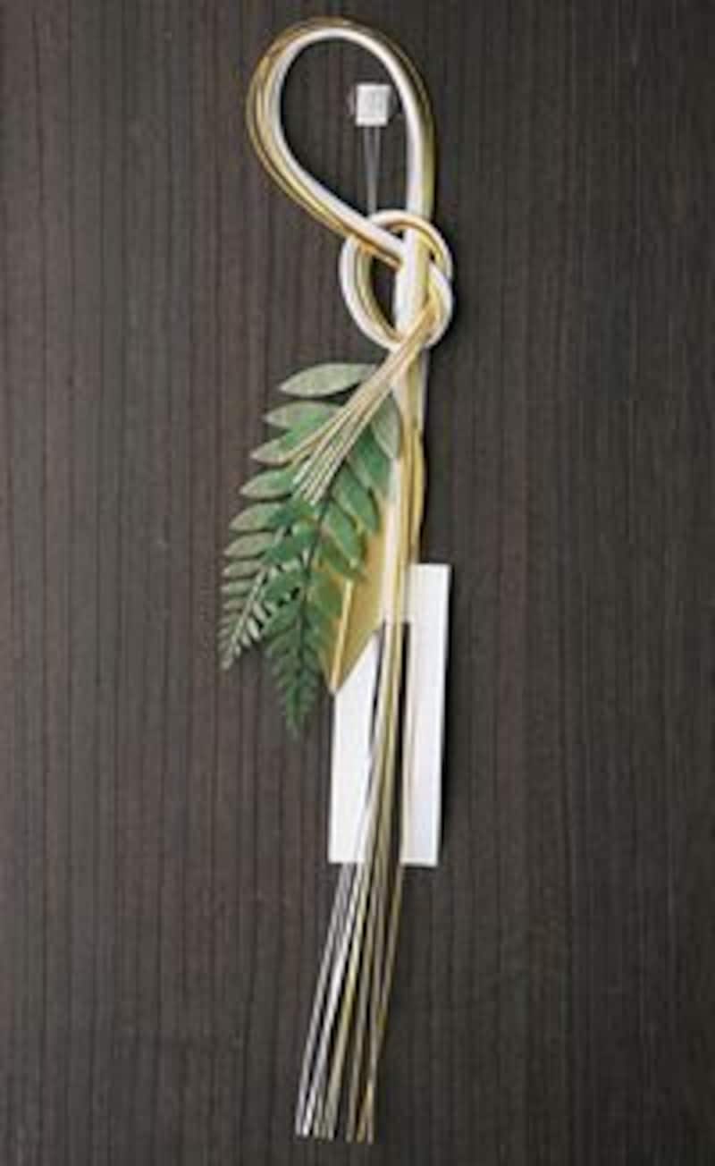 こんなスタイリッシュにアレンジされた注連飾りなら、いまどきの住まいの雰囲気にぴったり合うのでは?