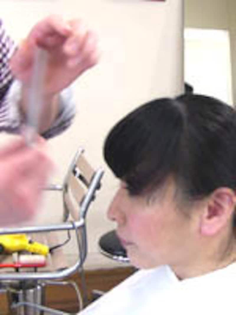 ツヤ髪春バングヘアスタイル