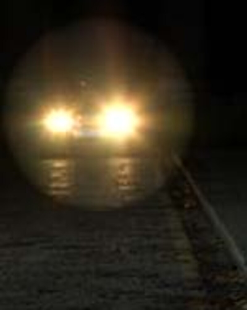 ヘッドライトがまぶしくて