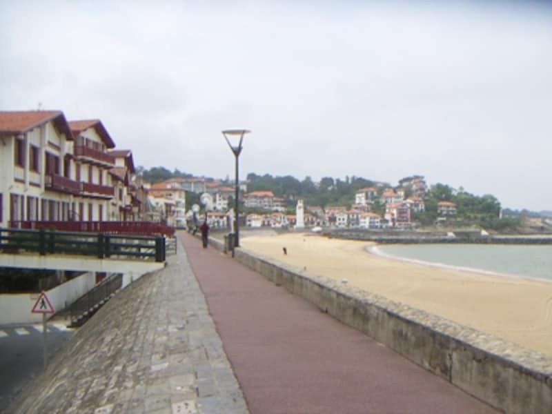 静かな海が心地よいサン・ジャン・ド・リュズ