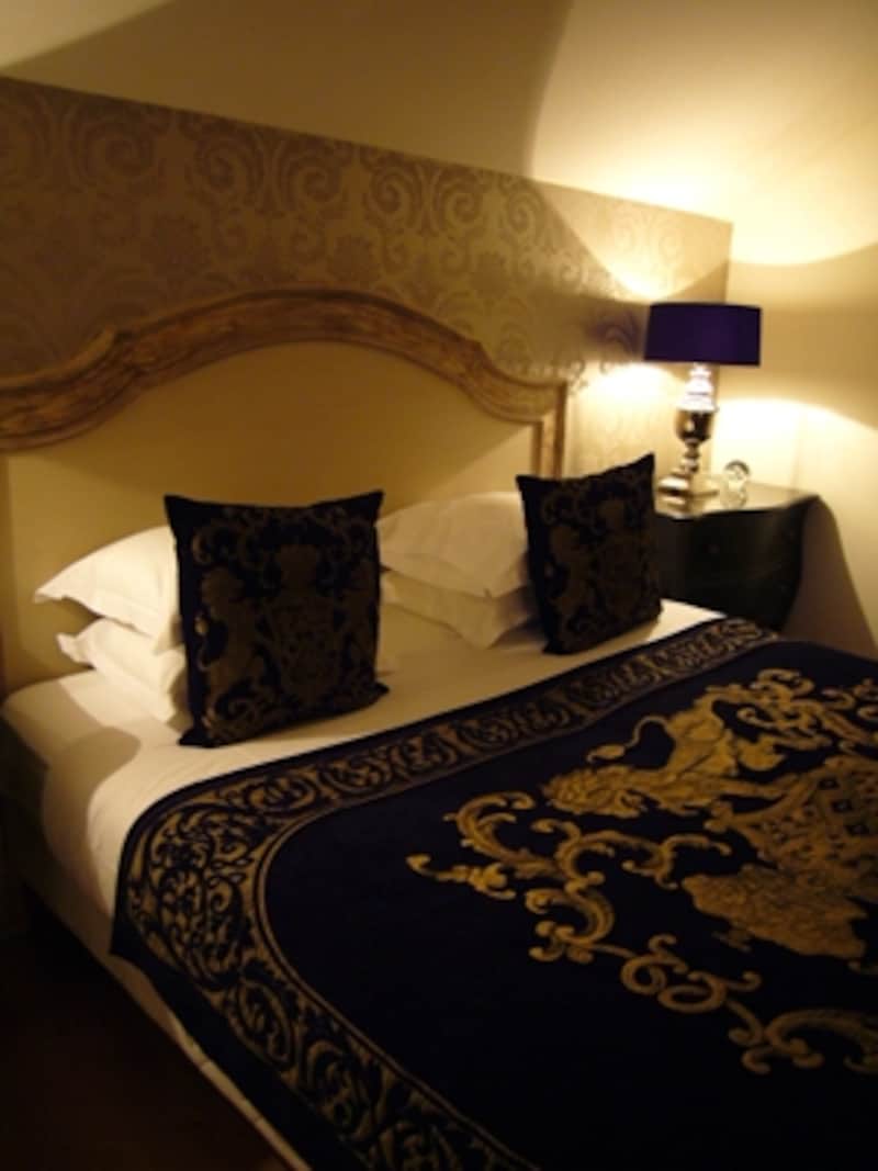 落ち着きのあるデザインのインテリアが心地よい