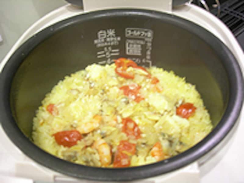 『ダッチオーブン風鉄釜メニュー』パエリア