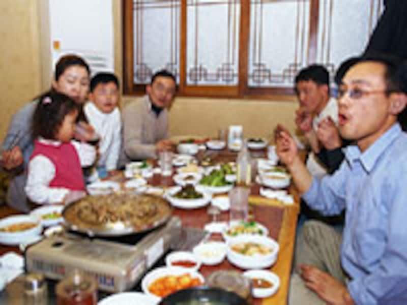 韓国料理の食卓