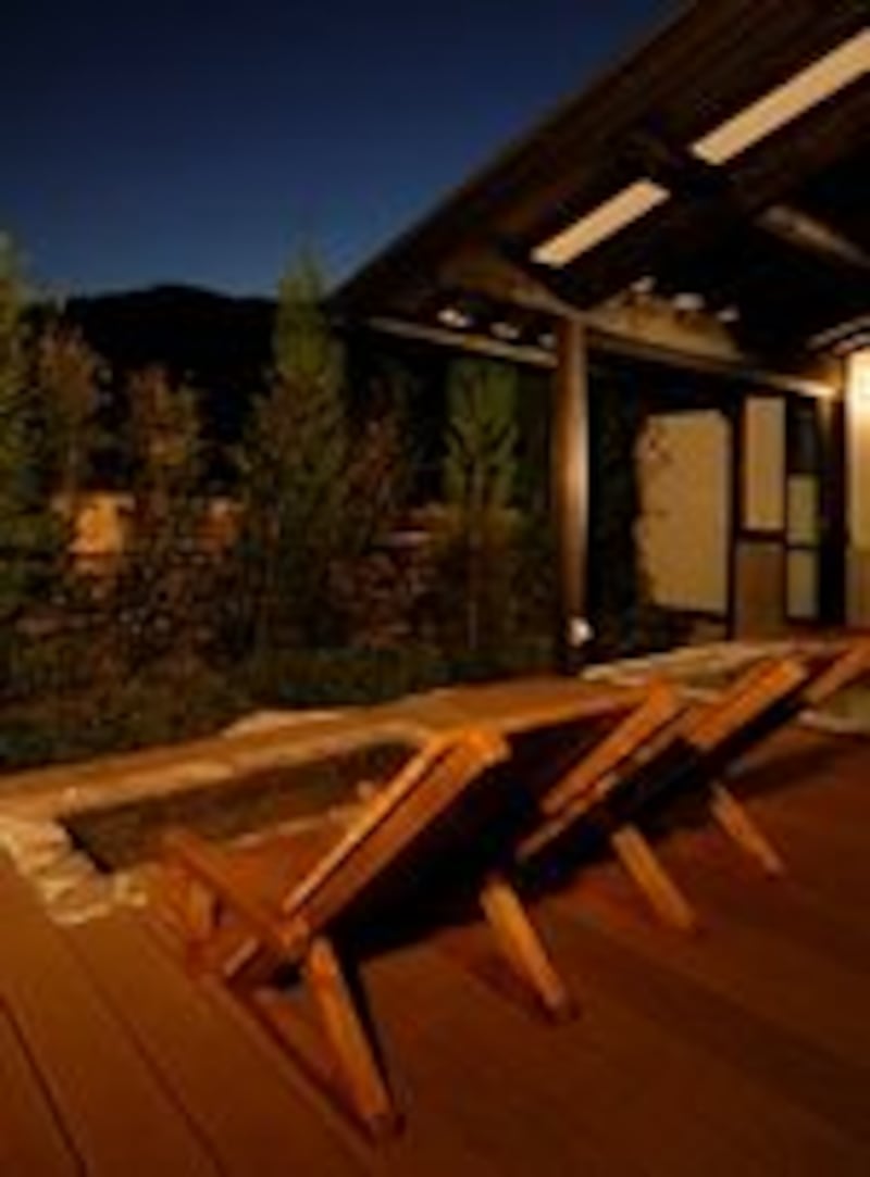 離れデラックスの露天風呂。