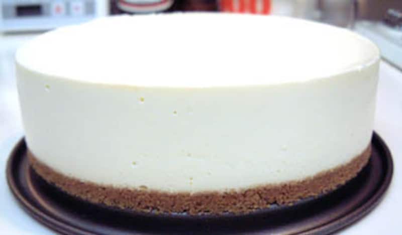 レアチーズケーキの簡単レシピを紹介