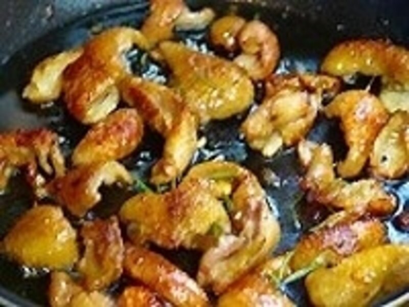 鶏皮の白ワイン揚げ