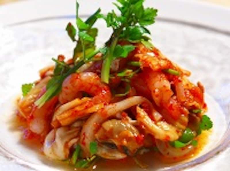 新鮮魚介のポッサムキムチ風